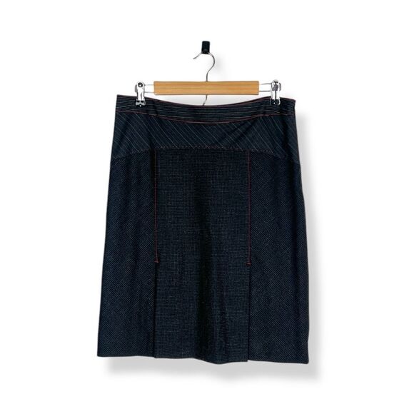 Moschino Vintage Wool Elegant Black Pencil Skirt with contrast red stitching - Picture 1 of 8